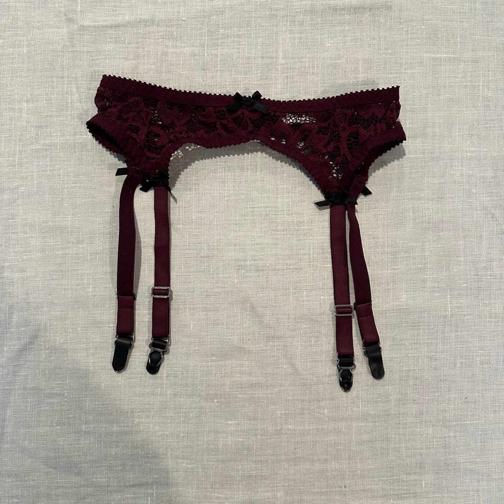 Hopeless Lingerie Laura suspender garter